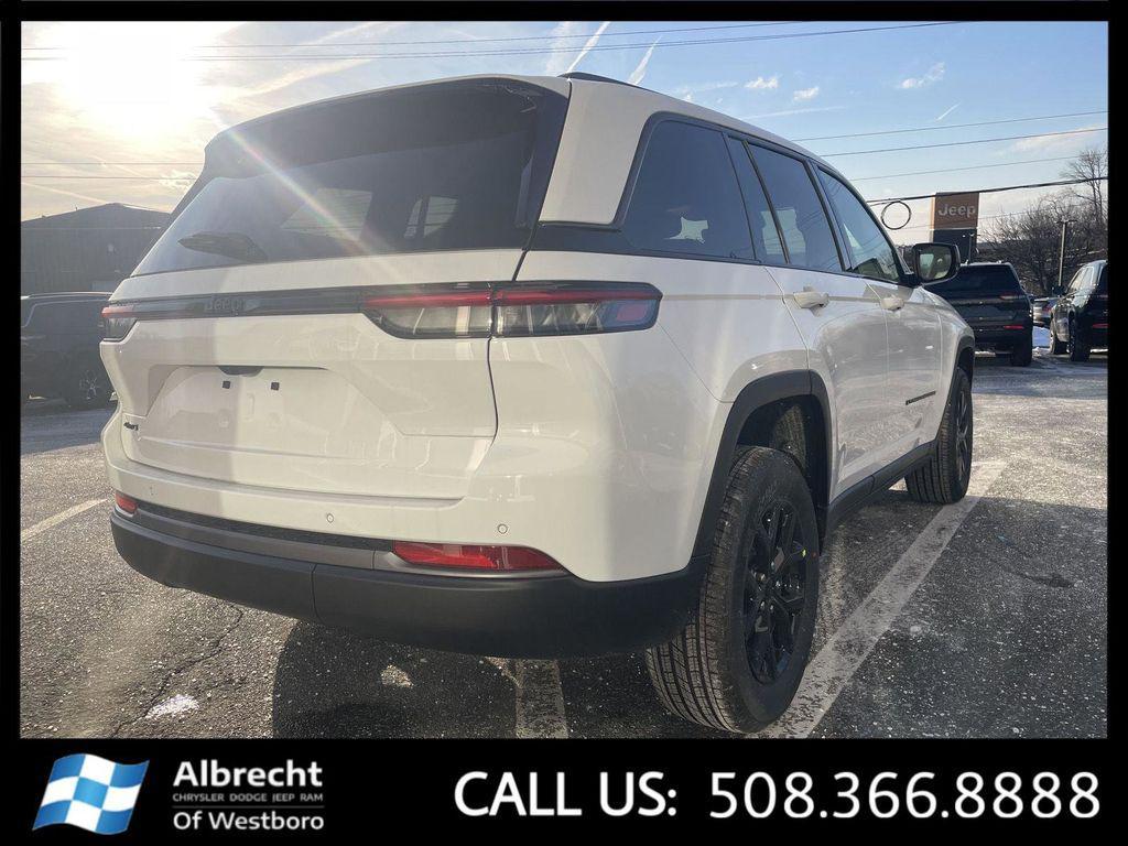 new 2026 Jeep Grand Cherokee car, priced at $42,365