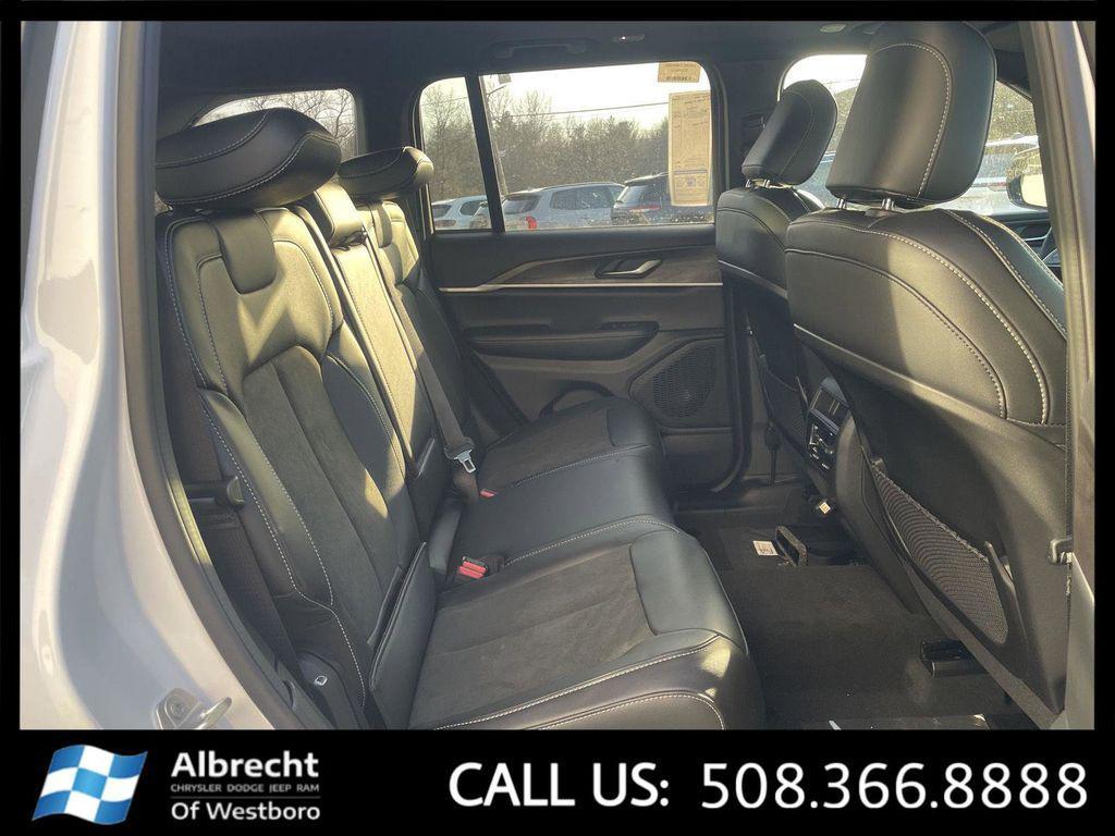 new 2026 Jeep Grand Cherokee car, priced at $42,365