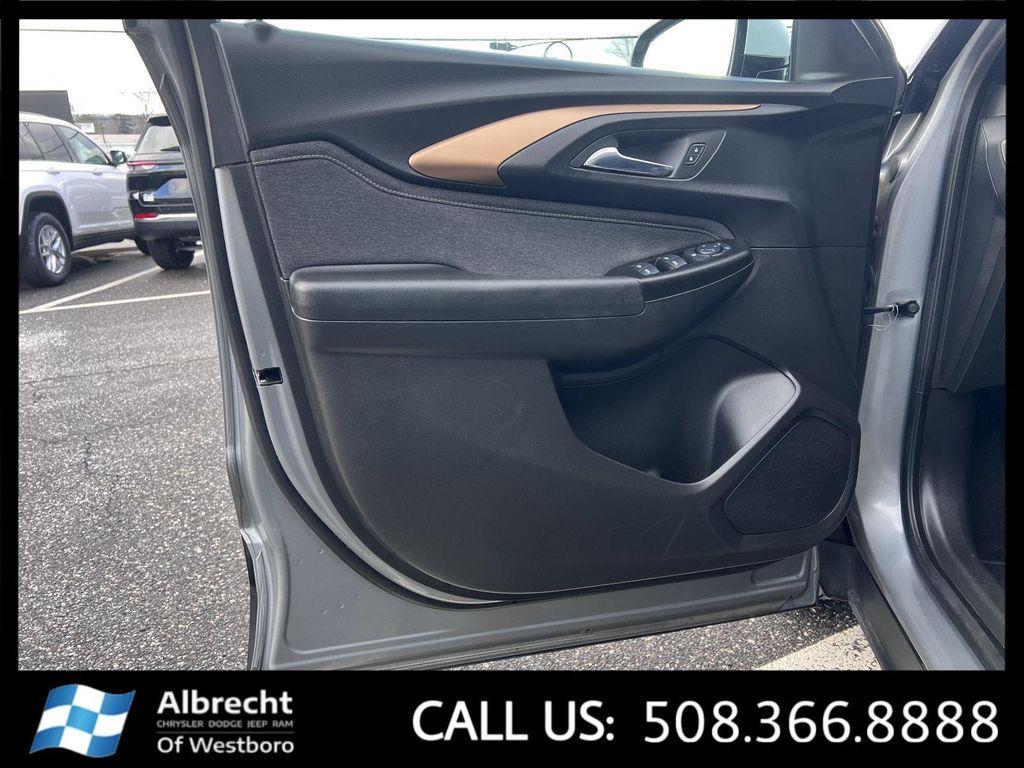 used 2023 Chevrolet TrailBlazer car, priced at $22,362