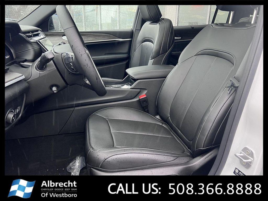 new 2025 Jeep Grand Cherokee L car, priced at $48,513