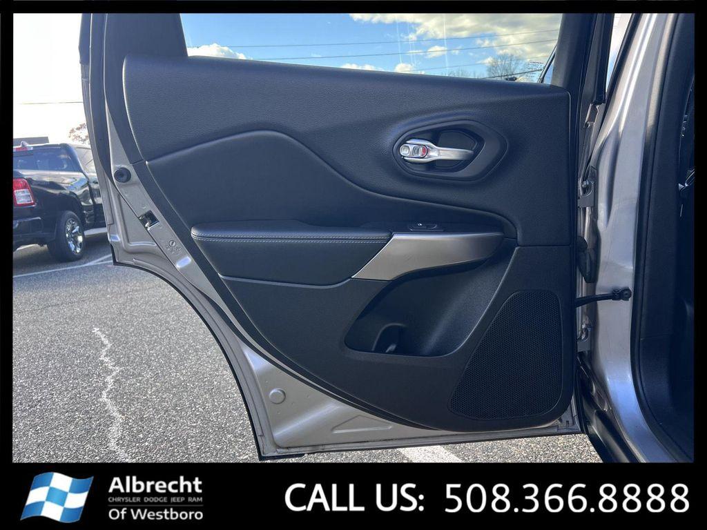 used 2019 Jeep Cherokee car, priced at $15,994