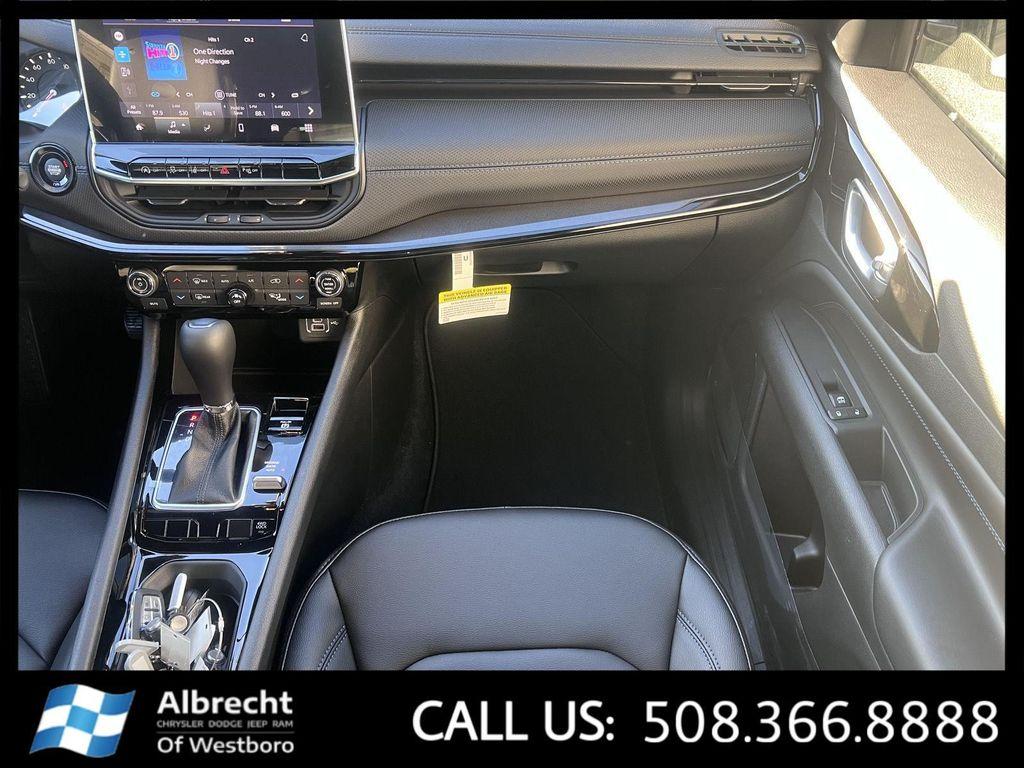 new 2026 Jeep Compass car, priced at $33,352