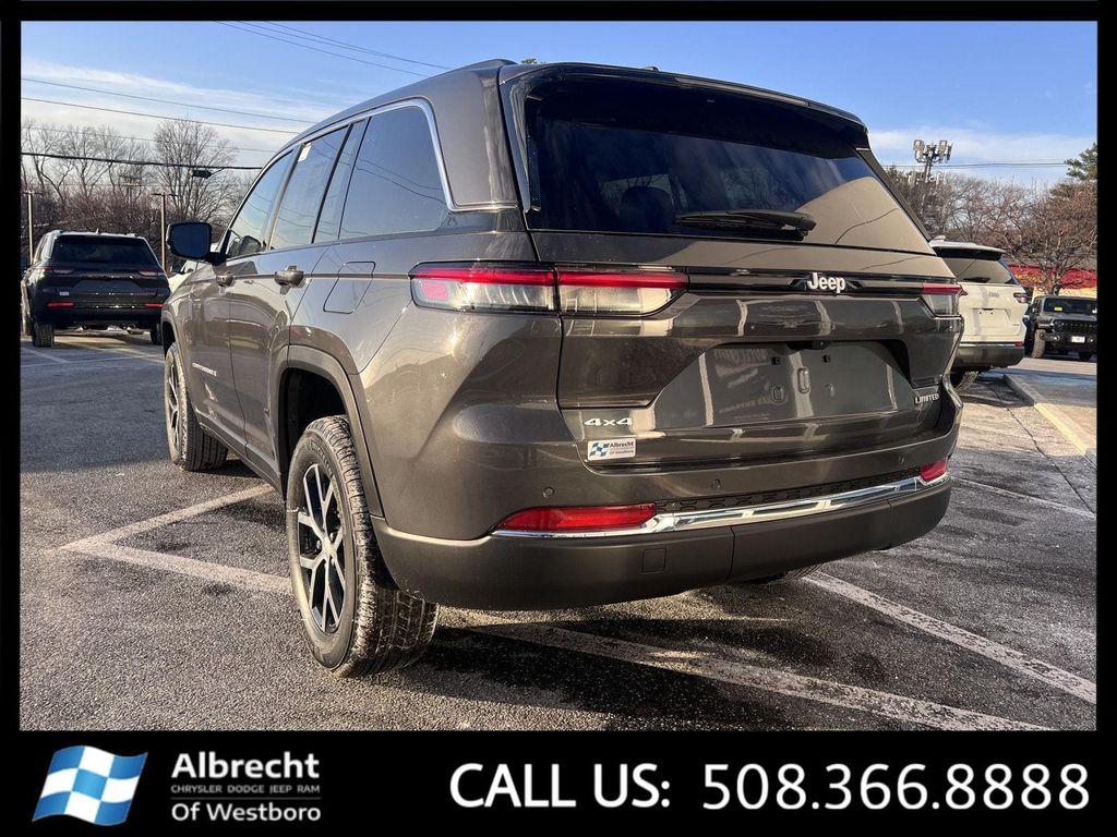 new 2025 Jeep Grand Cherokee car, priced at $44,259