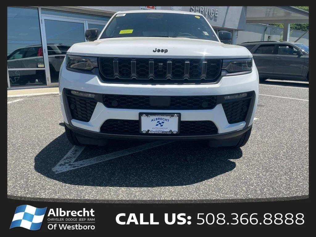 new 2026 Jeep Grand Cherokee car, priced at $46,684