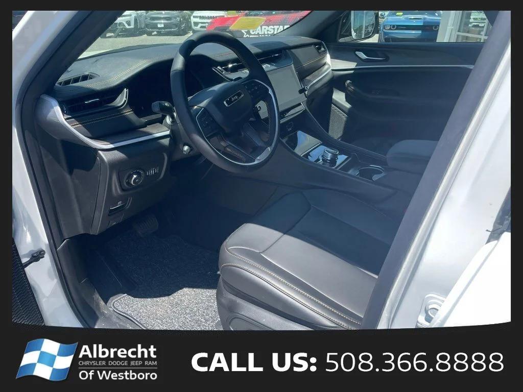 new 2026 Jeep Grand Cherokee car, priced at $46,684