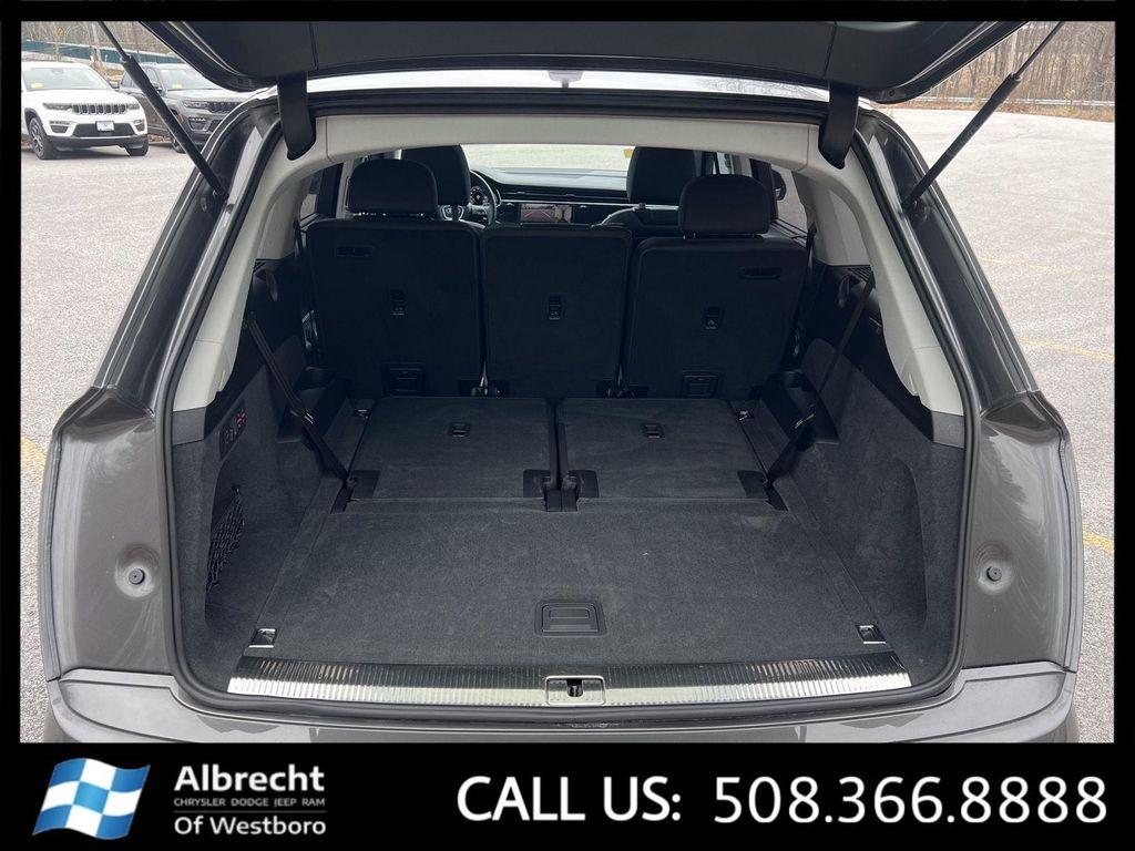 2023 Samurai Gray Metallic Audi Q7