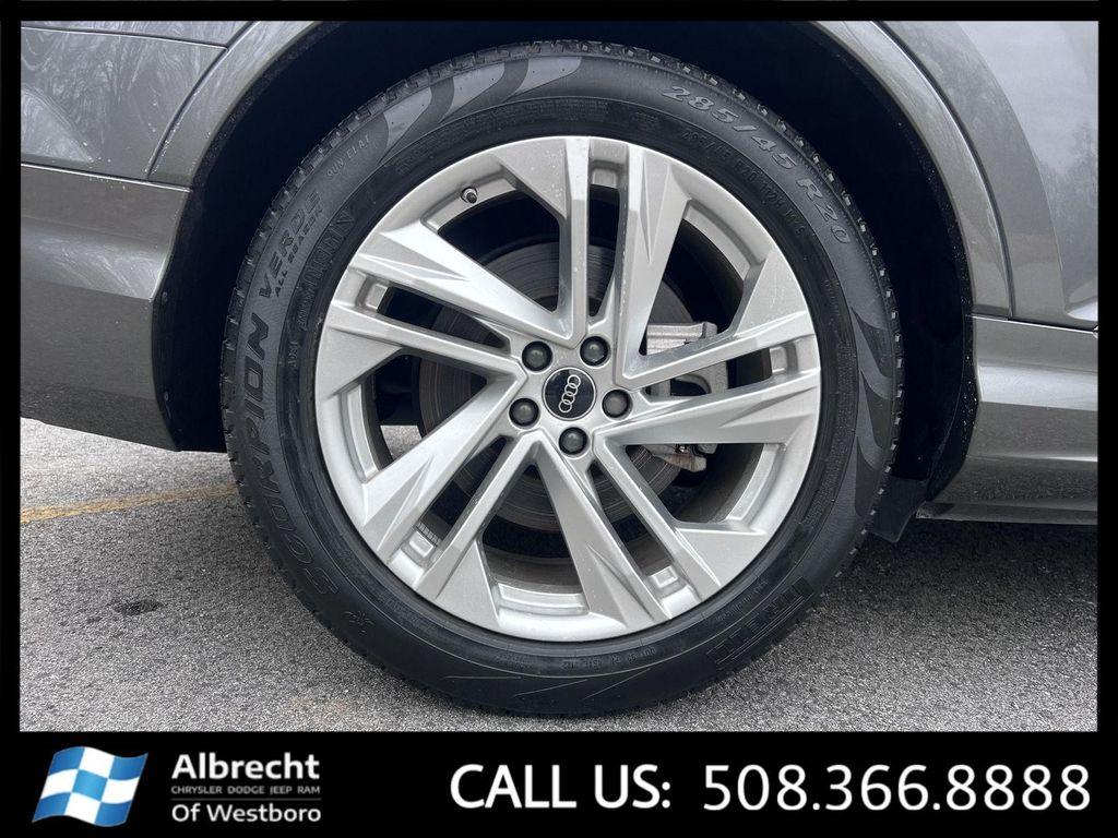 2023 Samurai Gray Metallic Audi Q7