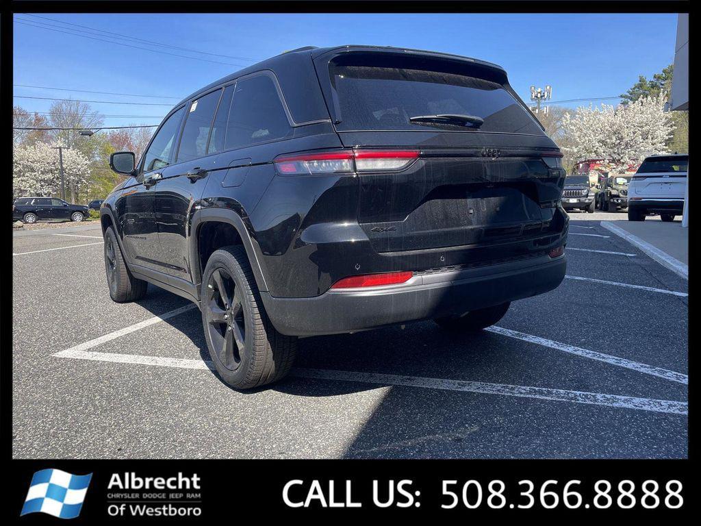 new 2026 Jeep Grand Cherokee car, priced at $45,184