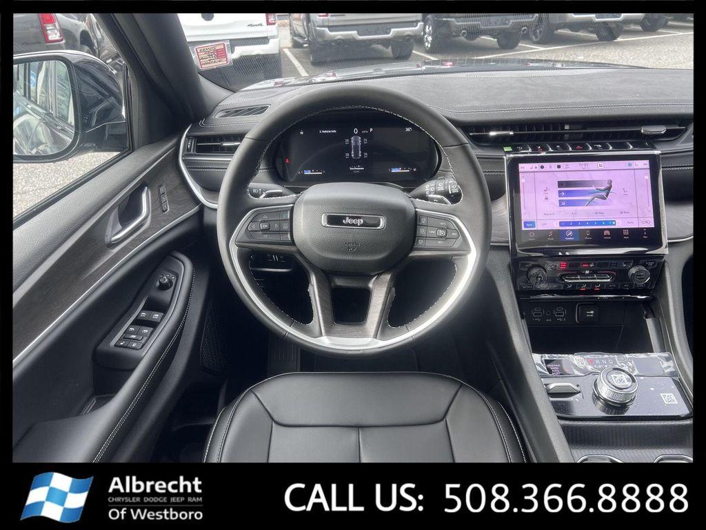 new 2025 Jeep Grand Cherokee car, priced at $46,625