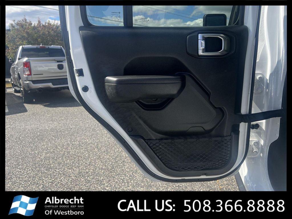 used 2022 Jeep Gladiator car, priced at $28,398