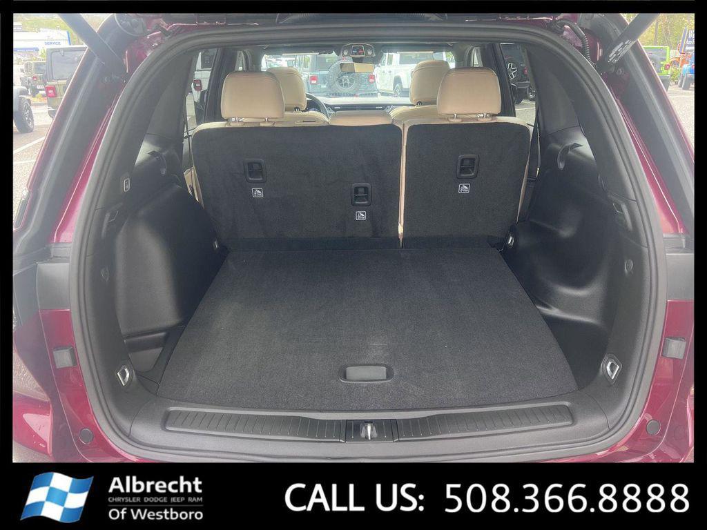 used 2025 Jeep Grand Cherokee car