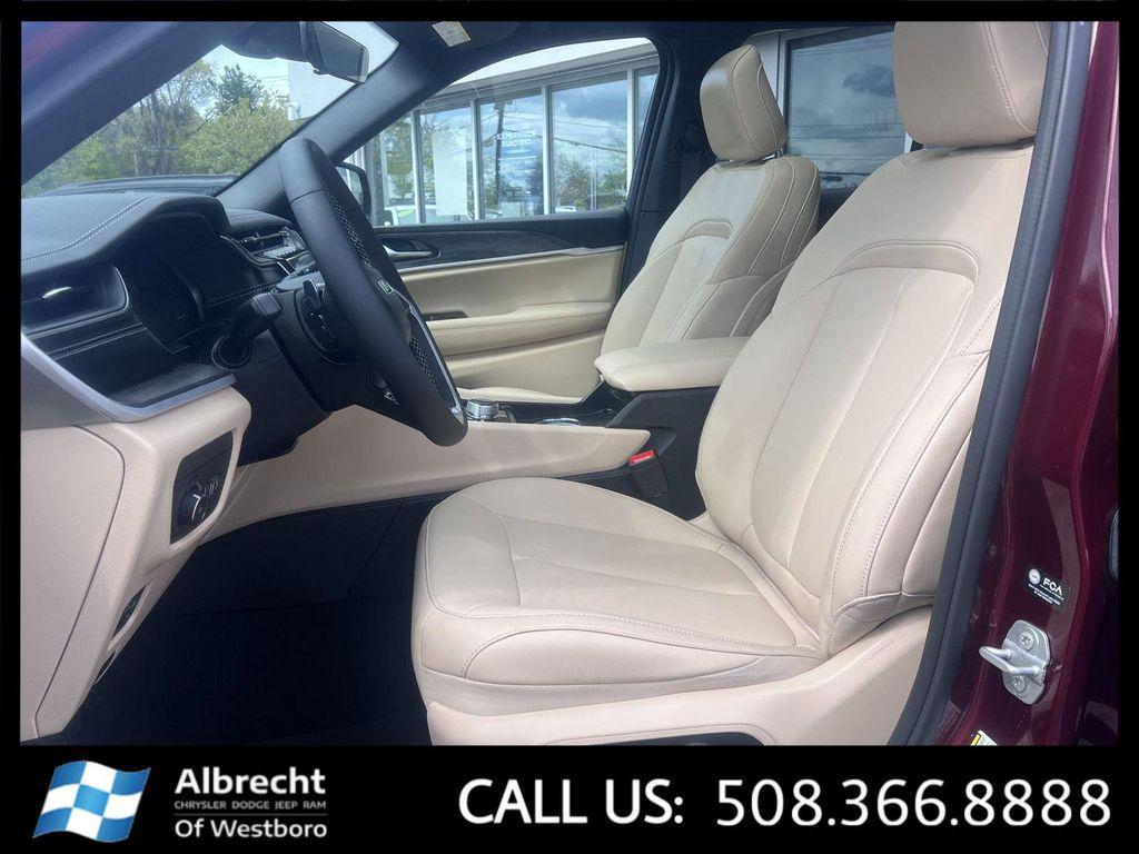 used 2025 Jeep Grand Cherokee car