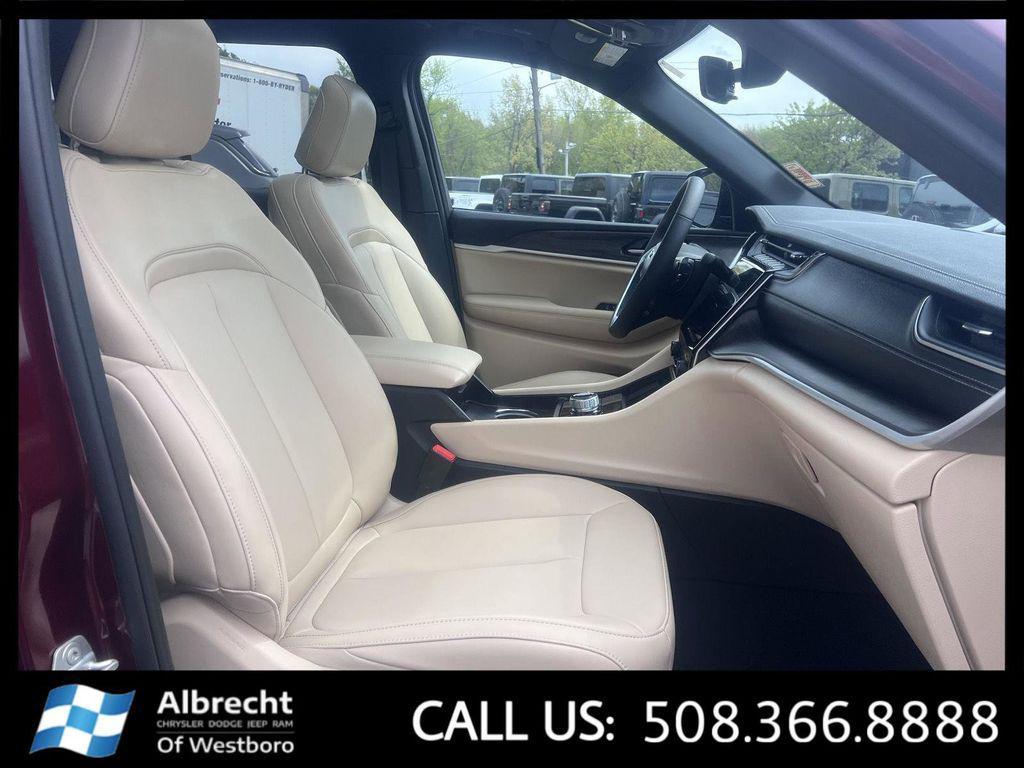 used 2025 Jeep Grand Cherokee car
