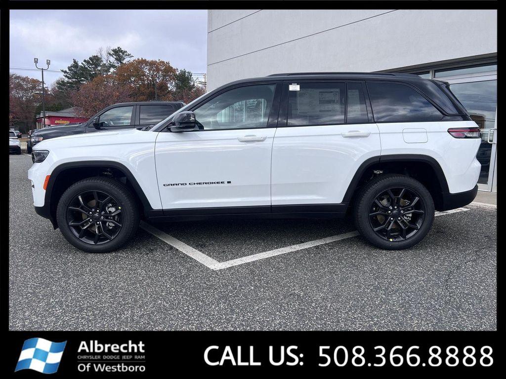 new 2025 Jeep Grand Cherokee car, priced at $46,976
