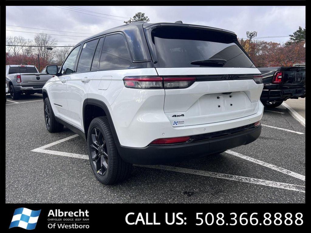 new 2025 Jeep Grand Cherokee car, priced at $46,976