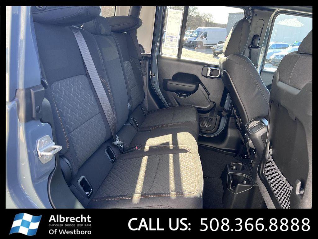 new 2026 Jeep Gladiator car, priced at $62,015