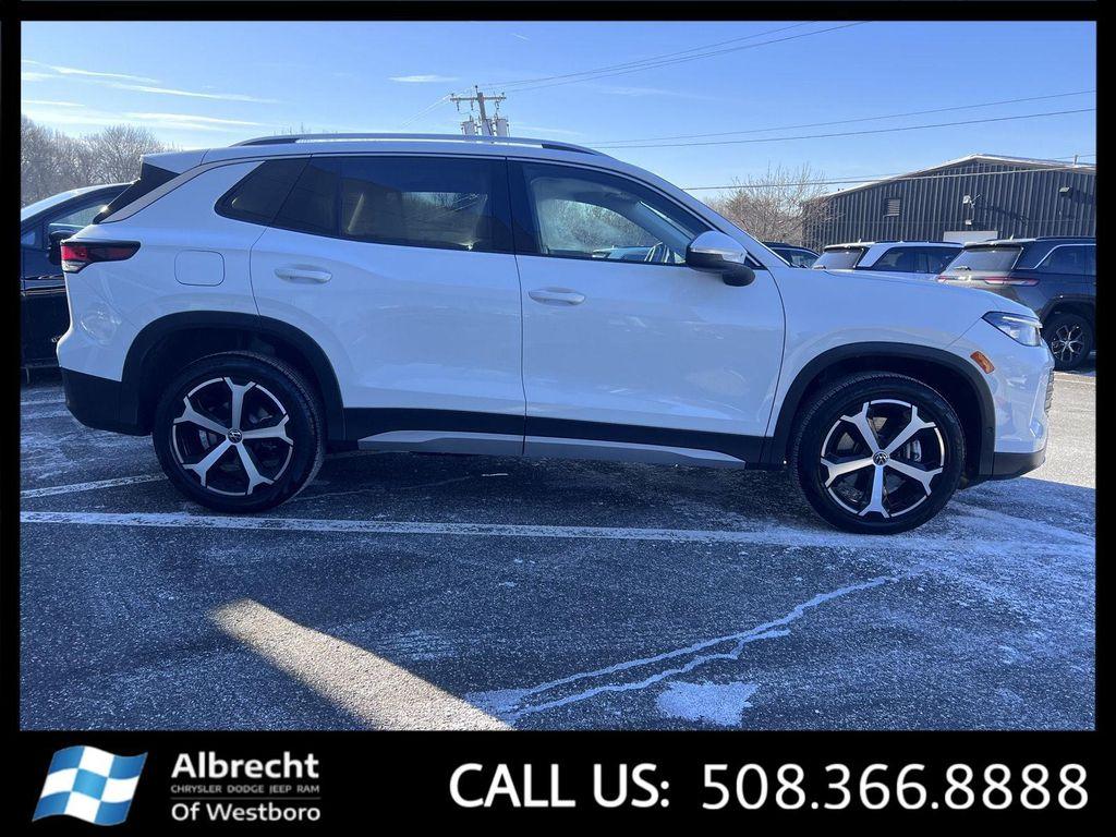 used 2025 Volkswagen Tiguan car, priced at $32,515