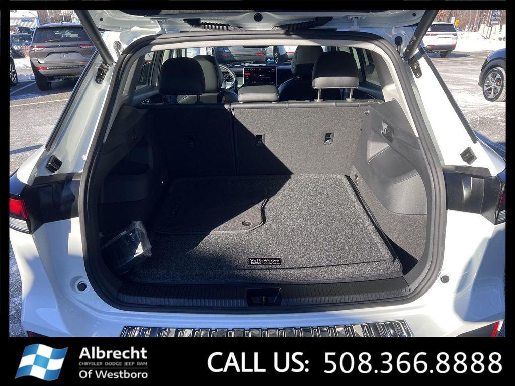 used 2025 Volkswagen Tiguan car, priced at $32,515