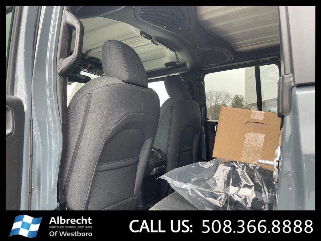 new 2026 Jeep Gladiator car, priced at $54,550