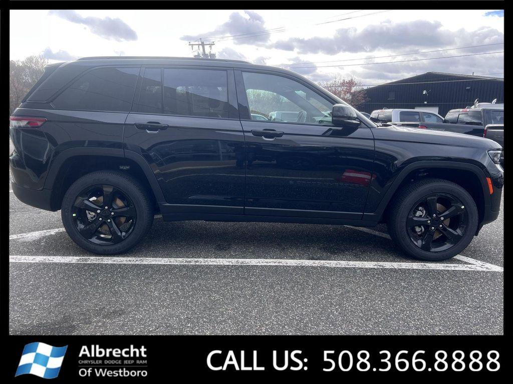 new 2025 Jeep Grand Cherokee car, priced at $42,361