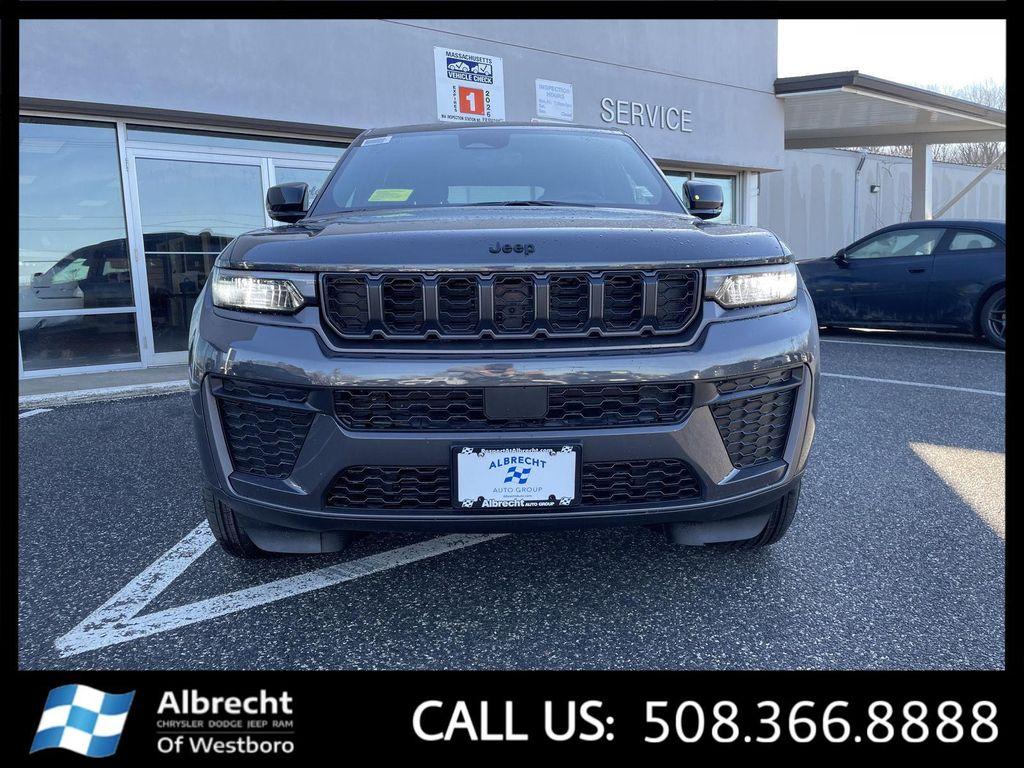 new 2026 Jeep Grand Cherokee car, priced at $48,525