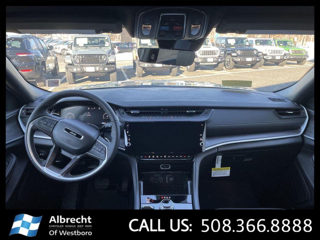 new 2026 Jeep Grand Cherokee car, priced at $48,525