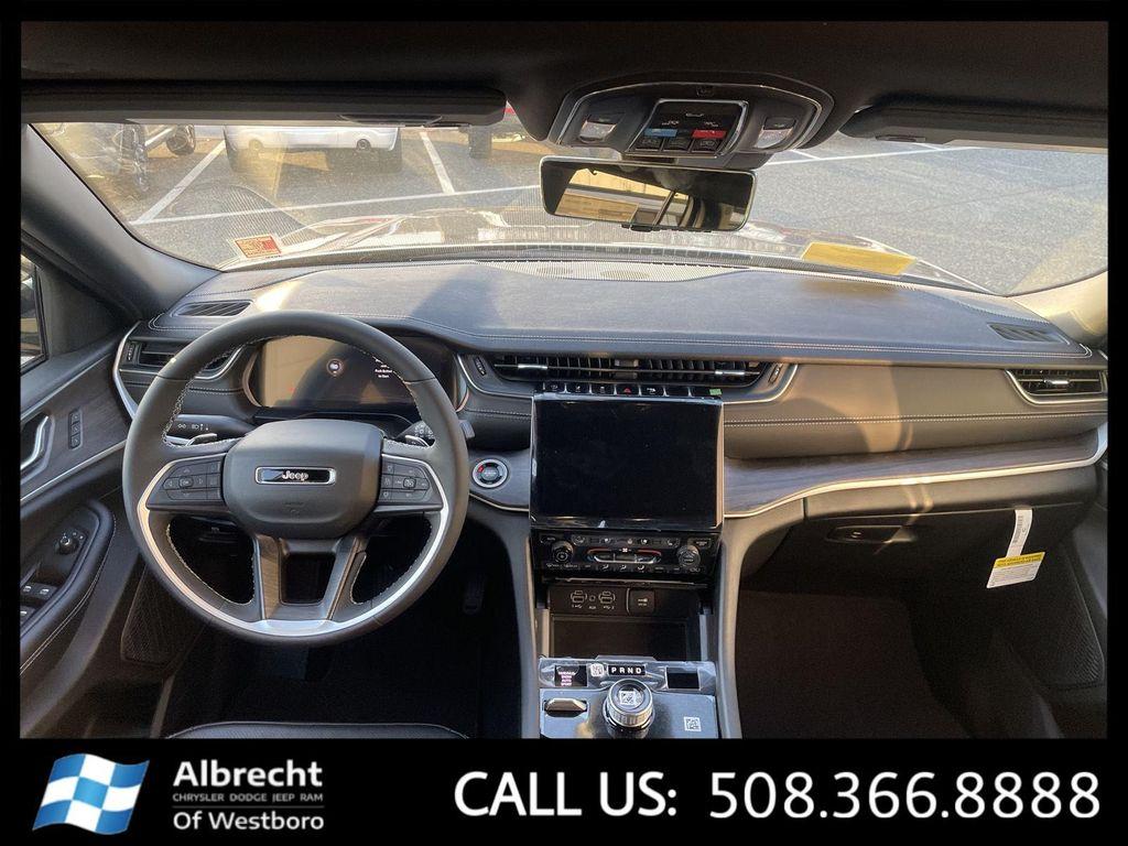 new 2025 Jeep Grand Cherokee L car, priced at $51,295