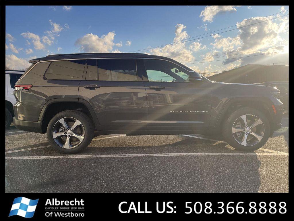 new 2025 Jeep Grand Cherokee L car, priced at $51,295