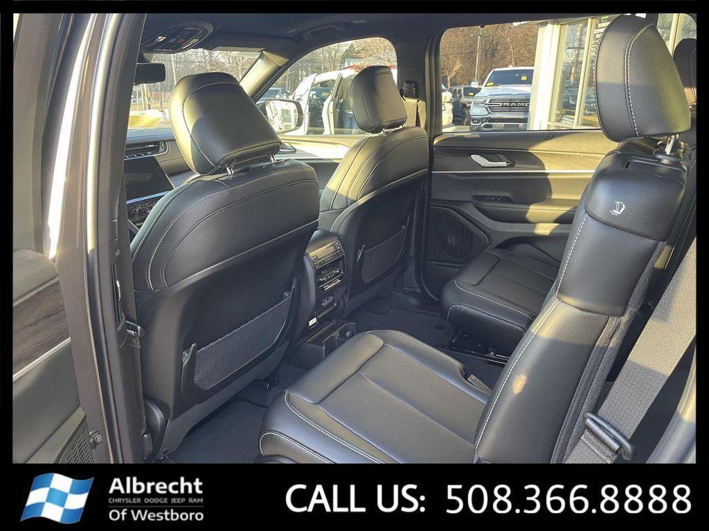 new 2025 Jeep Grand Cherokee L car, priced at $51,295