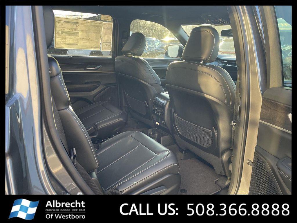 new 2025 Jeep Grand Cherokee L car, priced at $51,295