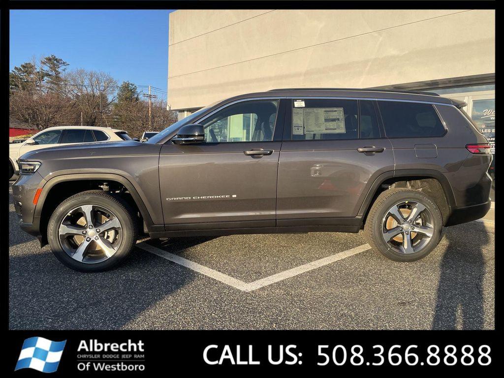 new 2025 Jeep Grand Cherokee L car, priced at $51,295