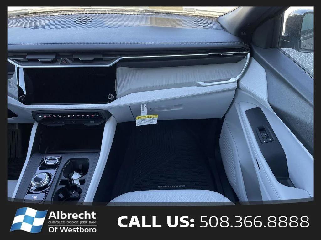 new 2026 Jeep Cherokee car, priced at $37,654
