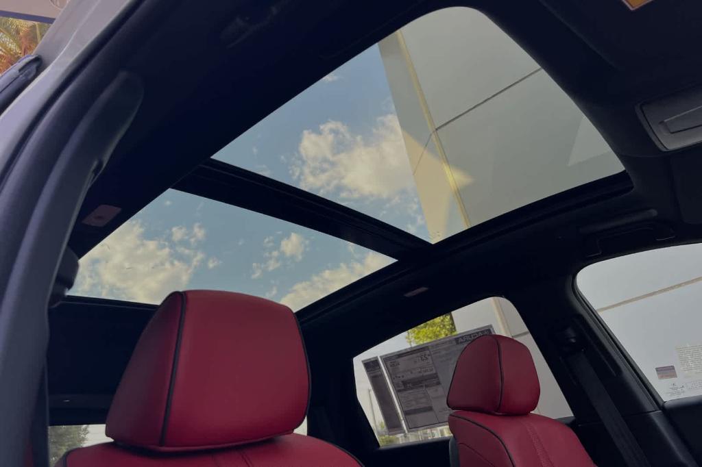 new 2025 Acura RDX car, priced at $68,488