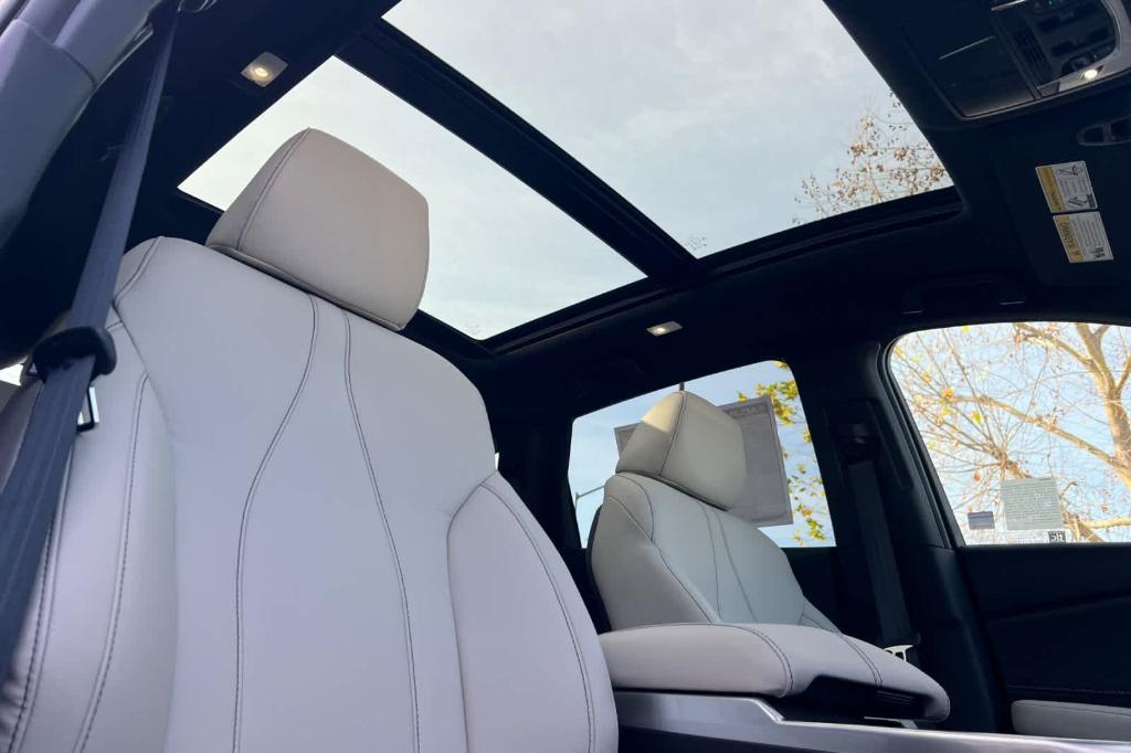 new 2026 Acura RDX car, priced at $47,050