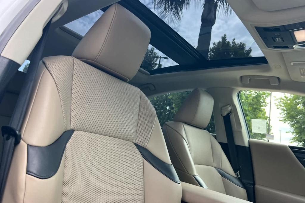 used 2019 Lexus ES 350 car, priced at $27,952