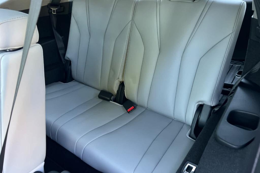 new 2026 Acura MDX car, priced at $68,250