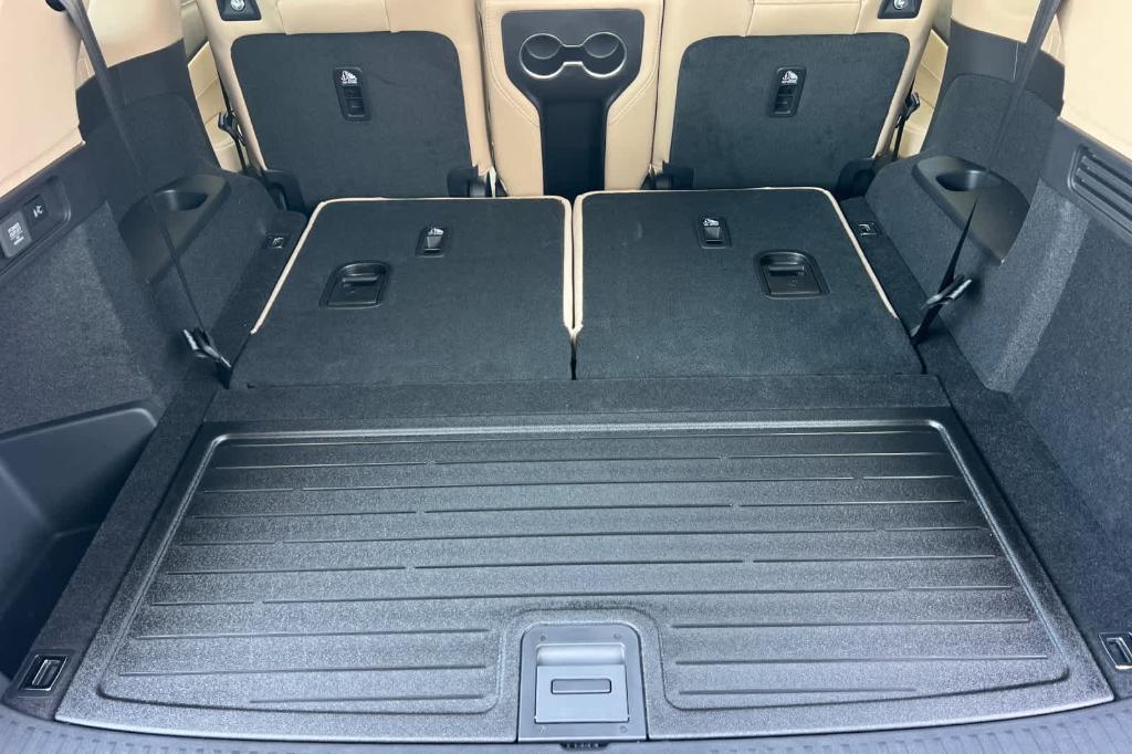 used 2026 Acura MDX car, priced at $57,800