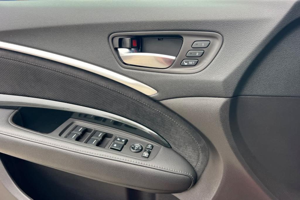 used 2020 Acura MDX car, priced at $27,737