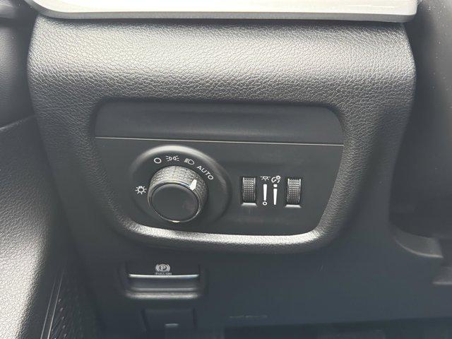 new 2026 Jeep Grand Cherokee L car, priced at $38,999