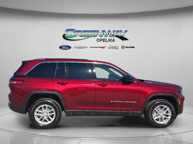 new 2025 Jeep Grand Cherokee car, priced at $28,300