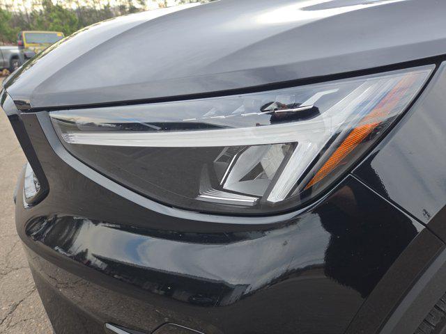 used 2025 Volvo XC40 car