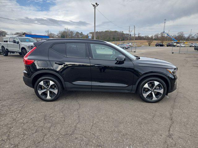 used 2025 Volvo XC40 car