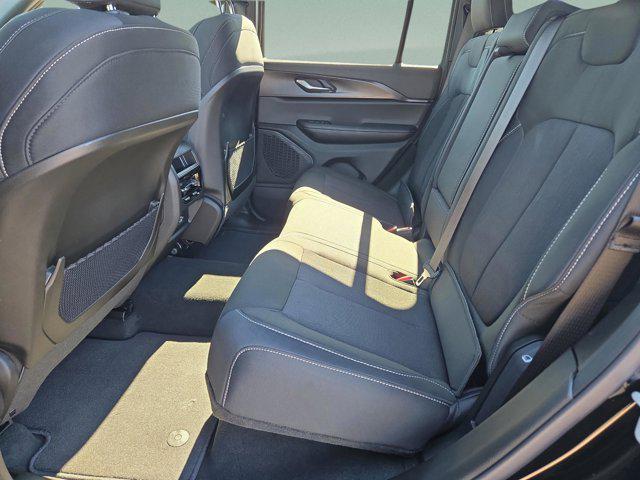 new 2025 Jeep Grand Cherokee car, priced at $27,999