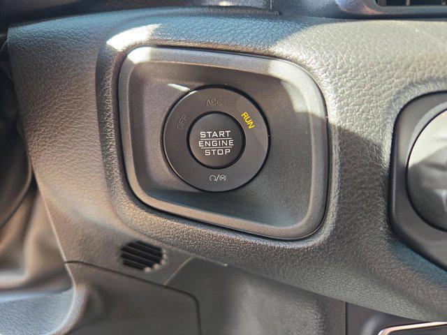 new 2025 Jeep Gladiator car, priced at $35,460