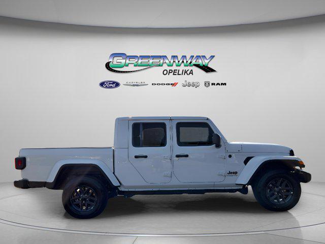 new 2025 Jeep Gladiator car, priced at $35,460