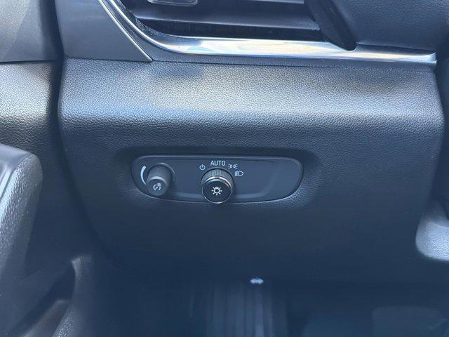 used 2021 Chevrolet Traverse car, priced at $18,987