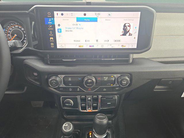 new 2025 Jeep Gladiator car, priced at $36,600