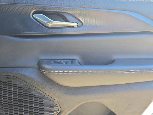 new 2025 Jeep Grand Cherokee car, priced at $27,990