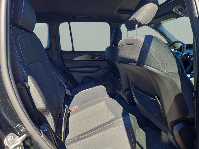 new 2025 Jeep Grand Cherokee car, priced at $27,990