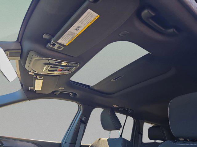 new 2025 Jeep Grand Cherokee car, priced at $27,990